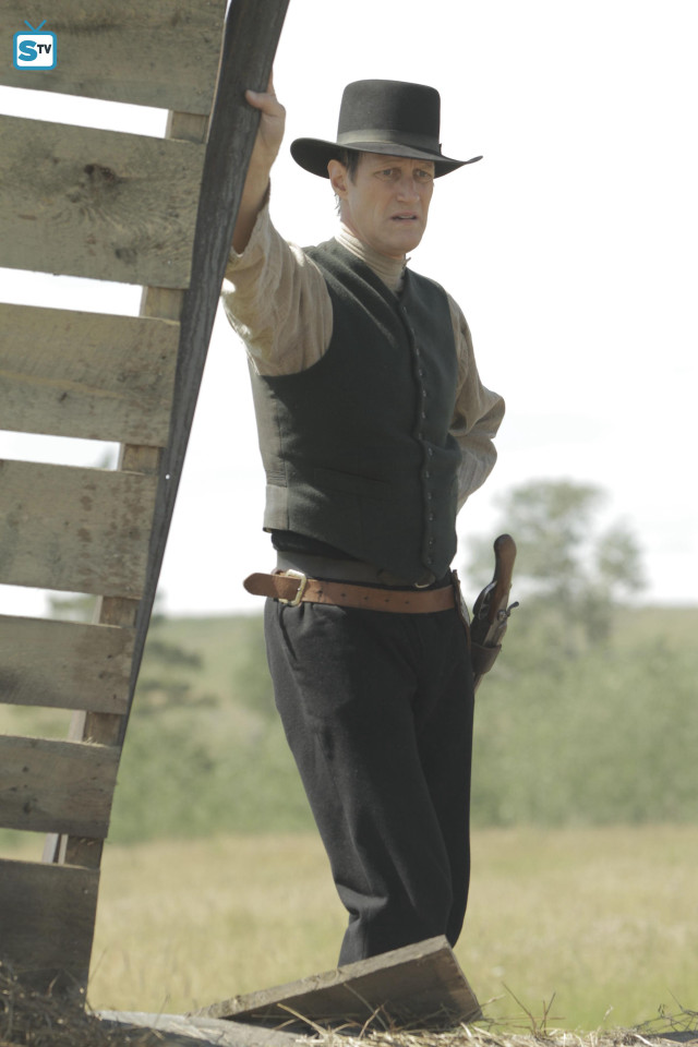 Man hat vest ladder field free wallpaper for mobile - medium preview image