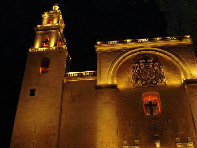 Large building clock tower night #16 free wallpaper for desktop - medium preview image