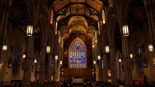 Cathedral stained glass pew people free wallpaper for desktop - medium preview image