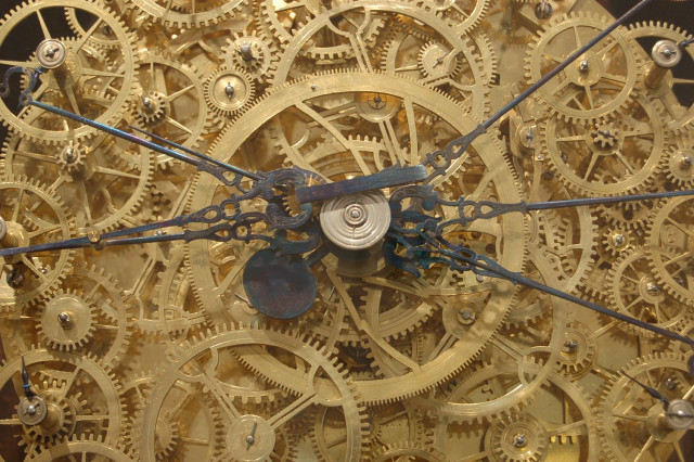 Clock gears clockface side view free wallpaper for desktop - medium preview image