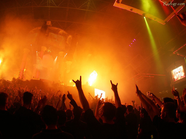 Concert crowd hands up stage #8 free wallpaper for desktop - medium preview image