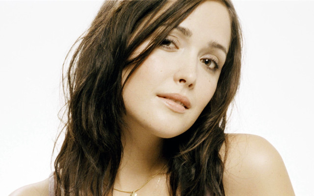 Woman long hair necklace white free wallpaper for desktop - medium preview image