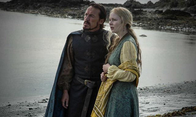 Man woman beach ocean water free wallpaper for desktop - medium preview image