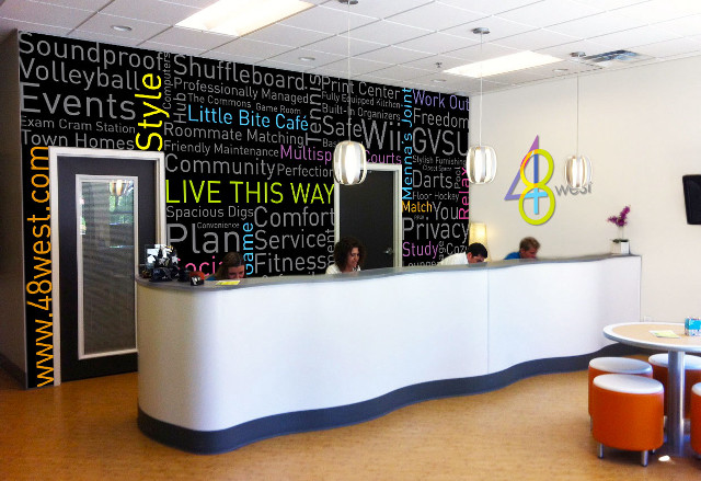 Reception white counter black white free wallpaper for desktop - medium preview image