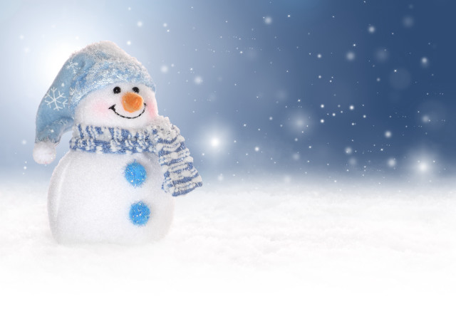 Snowman blue hat scarf snow free wallpaper for desktop - medium preview image