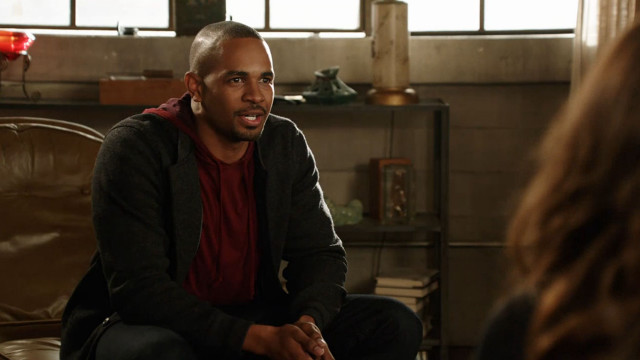 Man chair room woman looking free wallpaper for desktop - medium preview image