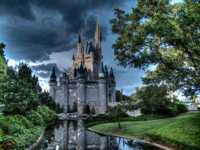 Castle reflection water cloudy sky #2 free wallpaper for desktop - medium preview image