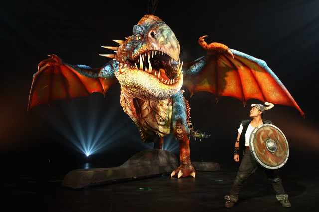 Man dragon statue stage shield free wallpaper for desktop - medium preview image