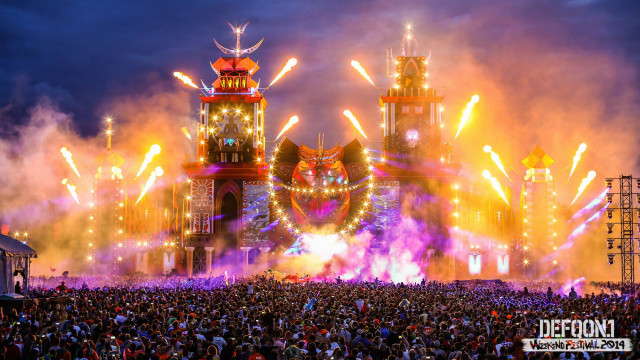 Concert crowd fireworks clock tower free wallpaper for desktop - medium preview image
