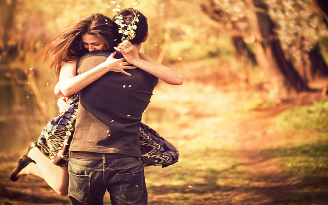 Man woman hug woods confetti free wallpaper for desktop - medium preview image