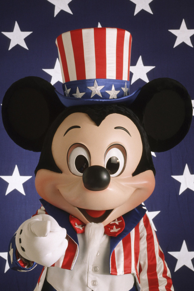 Mickey mouse statue top hat free wallpaper for mobile - medium preview image