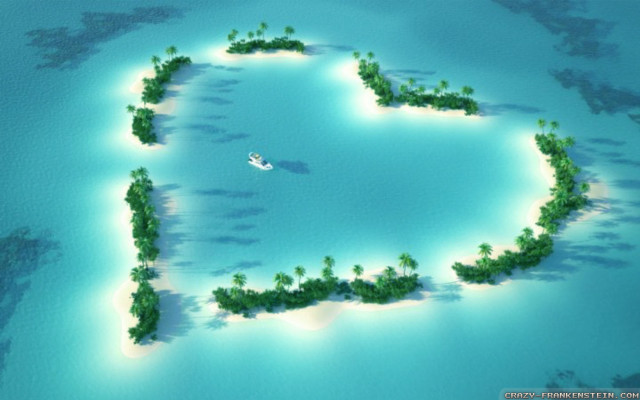 Heart shaped island boat small free wallpaper for desktop - medium preview image
