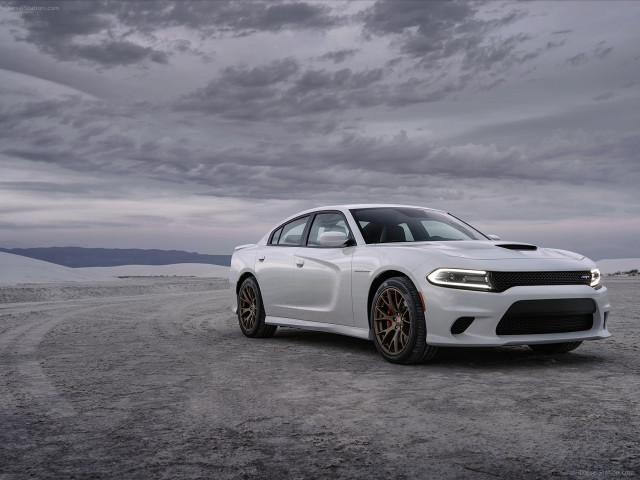 Dodge charger desert road cloudy free wallpaper for desktop - medium preview image