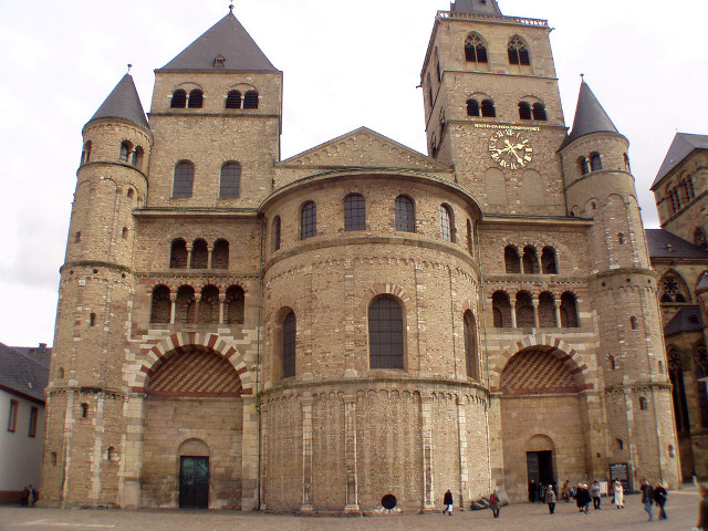 Large building clock towers front free wallpaper for desktop - medium preview image