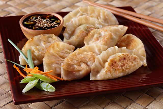Dumplings plate dipping sauce chopsticks free wallpaper for desktop - medium preview image