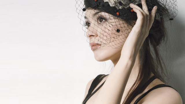 Woman veil flower hair beautiful free wallpaper for desktop - medium preview image