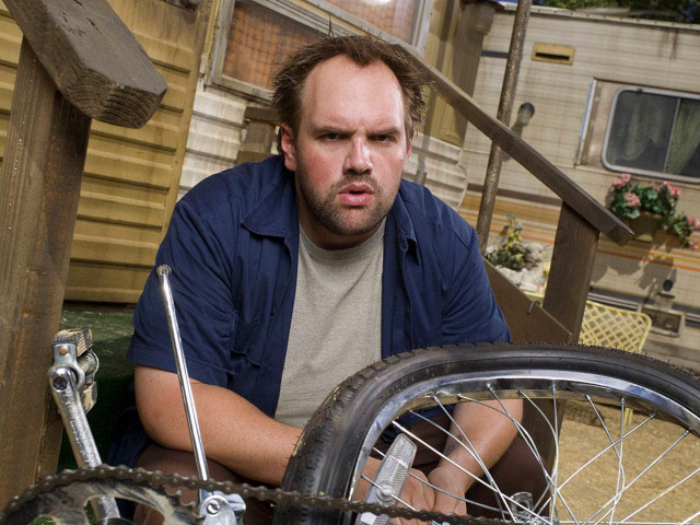 Man bicycle broken wheel trailer free wallpaper for desktop - medium preview image