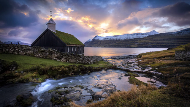 Small house green roof river #2 free wallpaper for desktop - medium preview image