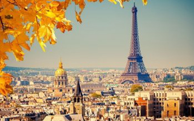 Eiffel tower view top paris free wallpaper for desktop - medium preview image