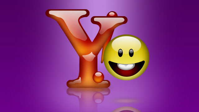 Smiley face letter y side free wallpaper for desktop - medium preview image