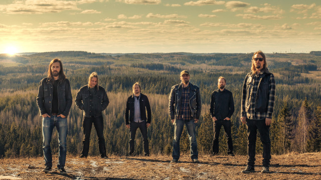 Men hill forest trees grass free wallpaper for desktop - medium preview image