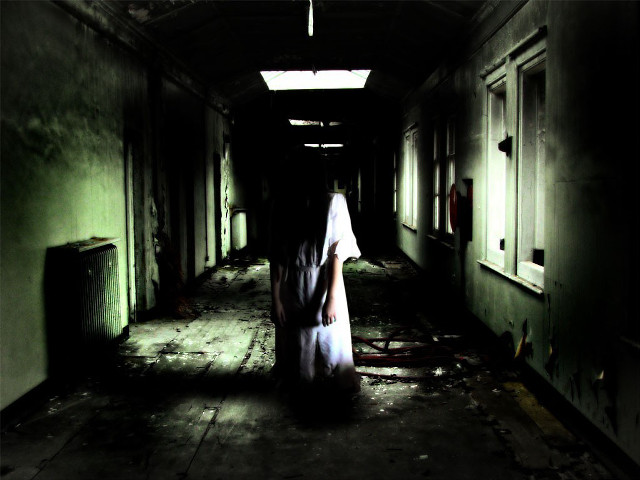 Woman white veil dark hallway free wallpaper for desktop - medium preview image