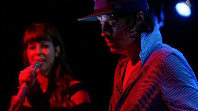 Man woman singing concert brightlights free wallpaper for desktop - medium preview image