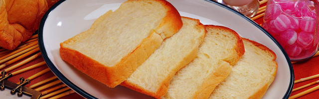 Plate bread flowers candles table free wallpaper for desktop - medium preview image