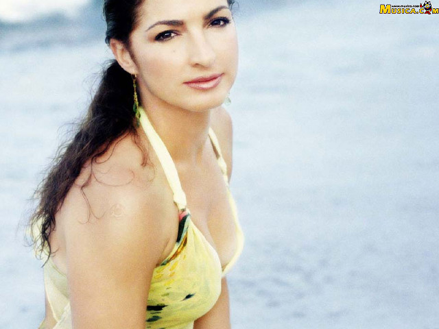 Woman yellow bikini beach surfboard free wallpaper for desktop - medium preview image