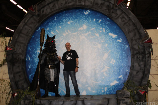 Man knight dog statue blue free wallpaper for desktop - medium preview image