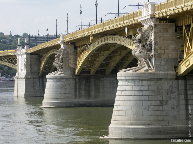 Bridge statue viennese actionism matte free wallpaper for desktop - medium preview image