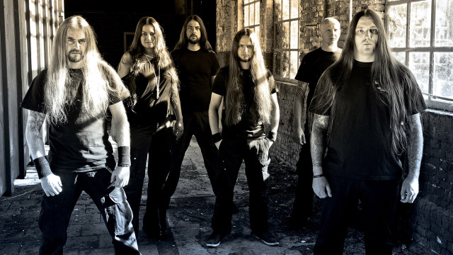 Men group standing room windows free wallpaper for desktop - medium preview image