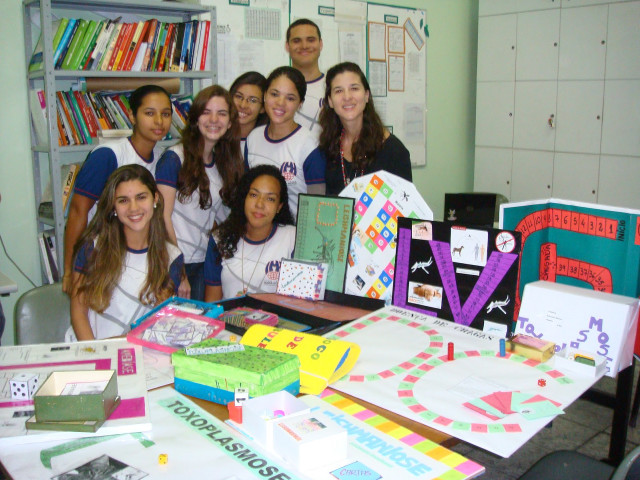 Girls table sign woman group free wallpaper for desktop - medium preview image