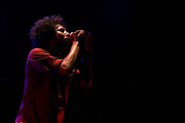 Man microphone stage concert performance free wallpaper for desktop - medium preview image