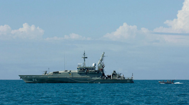Boat water background foreground image #2 free wallpaper for desktop - medium preview image