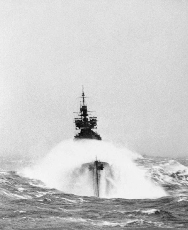 Large ship ocean waves boat free wallpaper for mobile - medium preview image