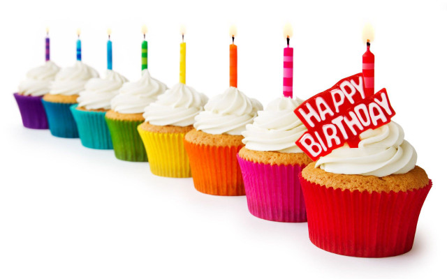 Cupcakes candles happy birthday sign free wallpaper for desktop - medium preview image