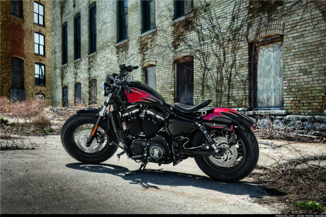 Red black motorcycle brick building free wallpaper for desktop - medium preview image