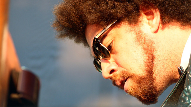 Bearded man sunglasses cellphone tie free wallpaper for desktop - medium preview image