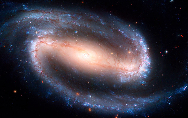 Spiral galaxy blue center stars #5 free wallpaper for desktop - medium preview image