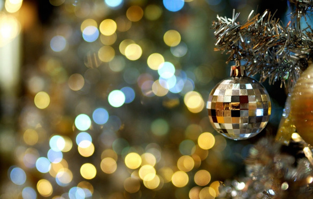 Christmas tree disco ball microscopic free wallpaper for desktop - medium preview image