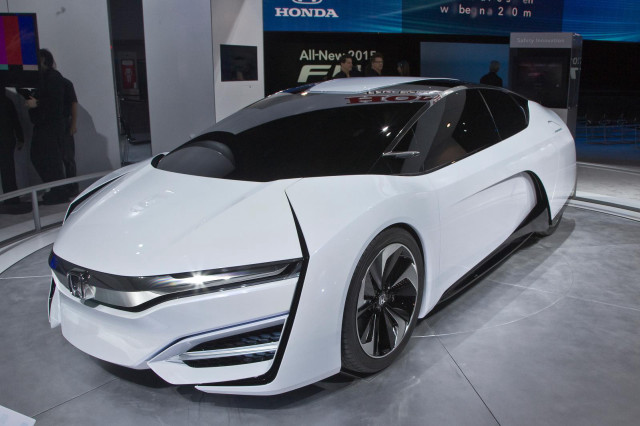 White car showroom people man #3 free wallpaper for desktop - medium preview image