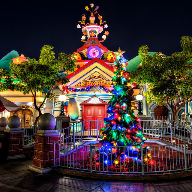 Christmas tree clock tower carousel free wallpaper for tablet - medium preview image