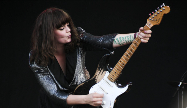 Woman guitar stage concert festival free wallpaper for desktop - medium preview image