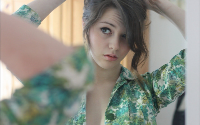 Woman mirror hair green shirt free wallpaper for desktop - medium preview image