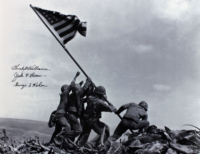 Soldiers raising flag hill rubble free wallpaper for desktop - medium preview image