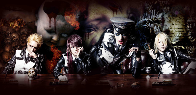 Women table knife man hat free wallpaper for desktop - medium preview image