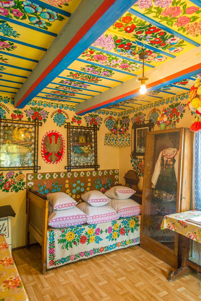 Room couch mirror decorations pillows free wallpaper for mobile - medium preview image