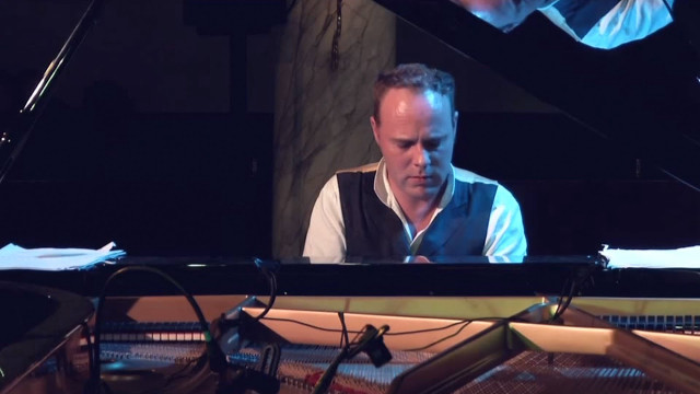 Man playing piano microphone keyboard free wallpaper for desktop - medium preview image