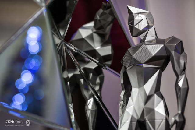 Mirror sculpture horse blue light free wallpaper for desktop - medium preview image